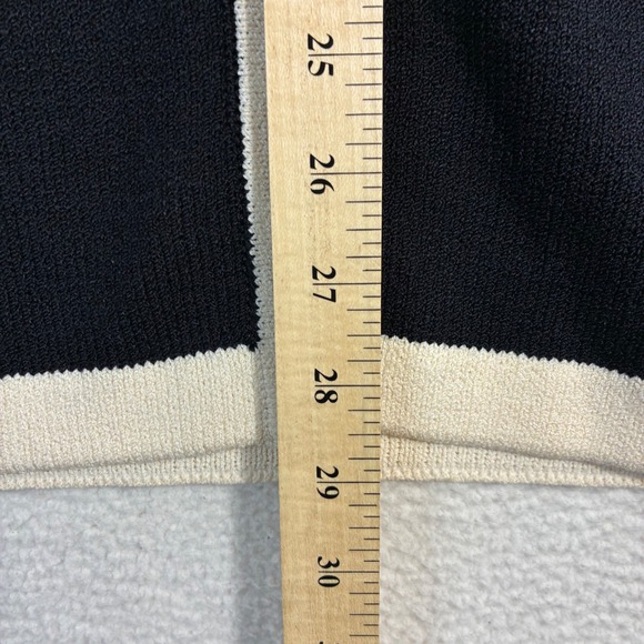 St John Sport Cardigan Women 6 Black Wool Vintage Shoulder Pad Prep Sweater USA - Picture 7 of 8